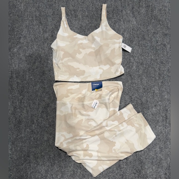 Old Navy NEW High-Rise PowerSoft Leggings and Top , Size L - Picture 5 of 5